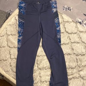 Athleta blue capri workout pant